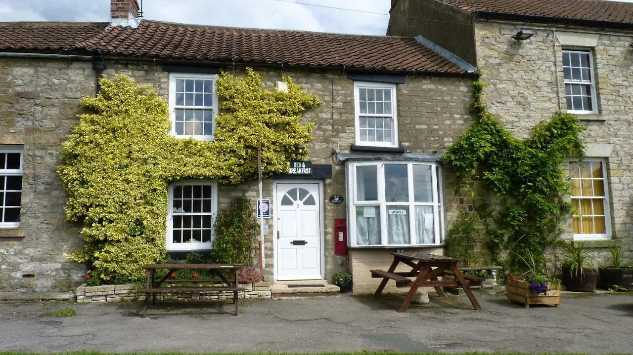 Swan Cottage Newton-on-Rawcliffe Bed & Breakfast